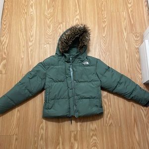 Girls north face coat GENTLY USED